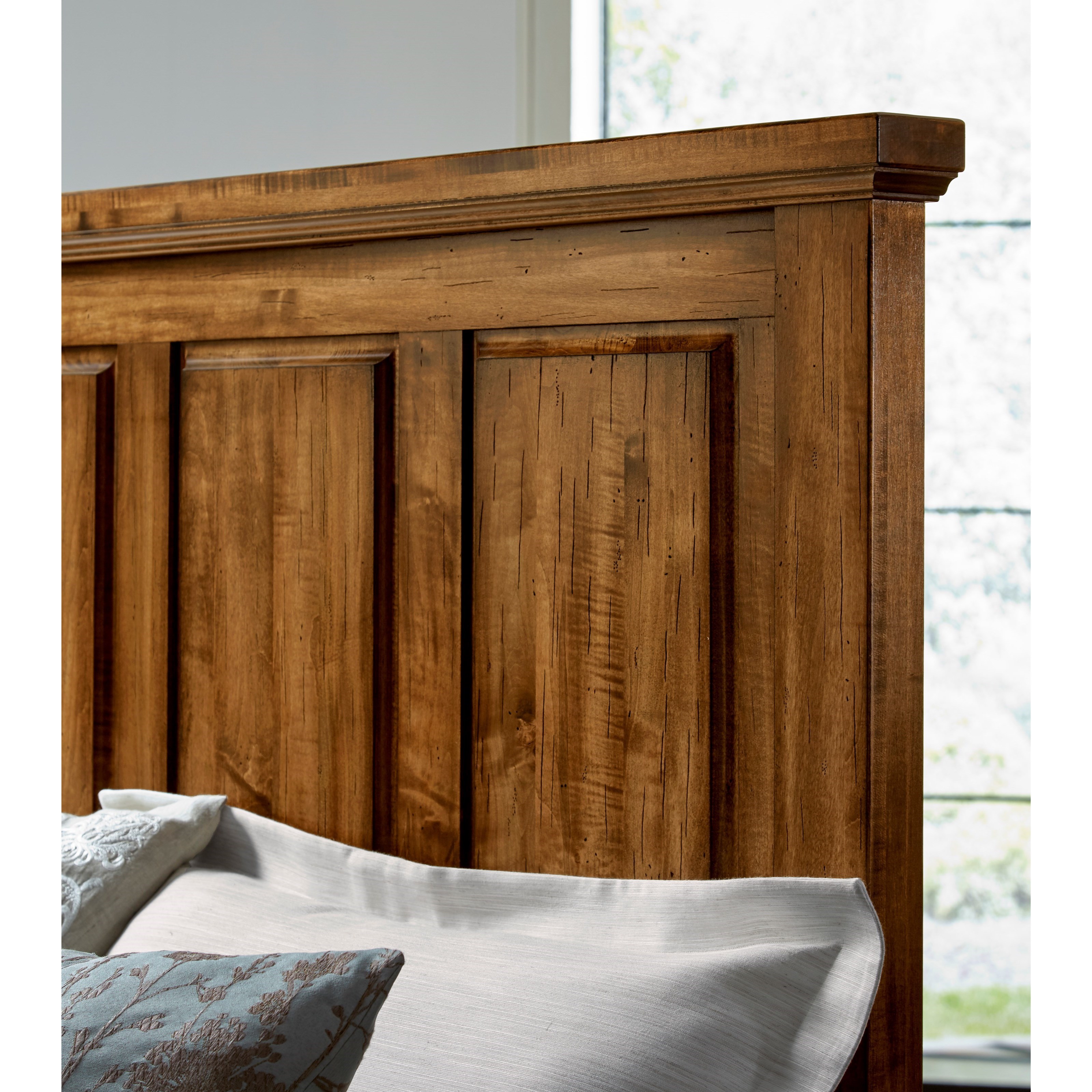 Artisan & Post Maple Road VBF118/QSKIT Traditional Queen Mansion Bed with Footboard Storage
